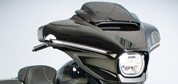 Winged Pistol Skulls - Windshield